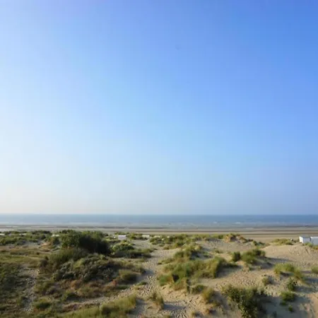 Cozy Coastal Retreat For 4, Cleaning Included Appartement *