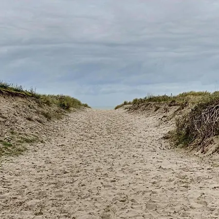 Studio In Oostduinkerke By The Beach, Cleaning Included Apartment *